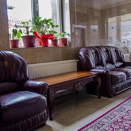 Rubis Hotel Rudozem Buitenkant foto