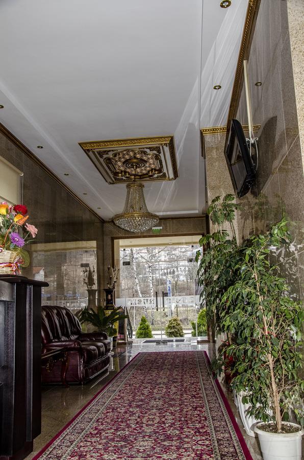 Rubis Hotel Rudozem Buitenkant foto