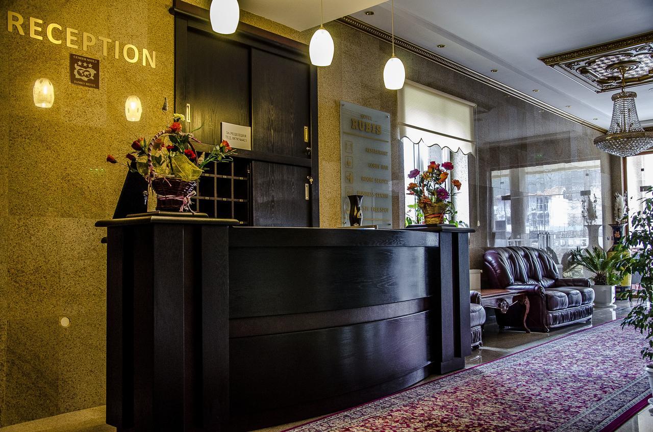 Rubis Hotel Rudozem Buitenkant foto