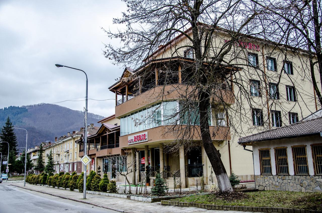 Rubis Hotel Rudozem Buitenkant foto