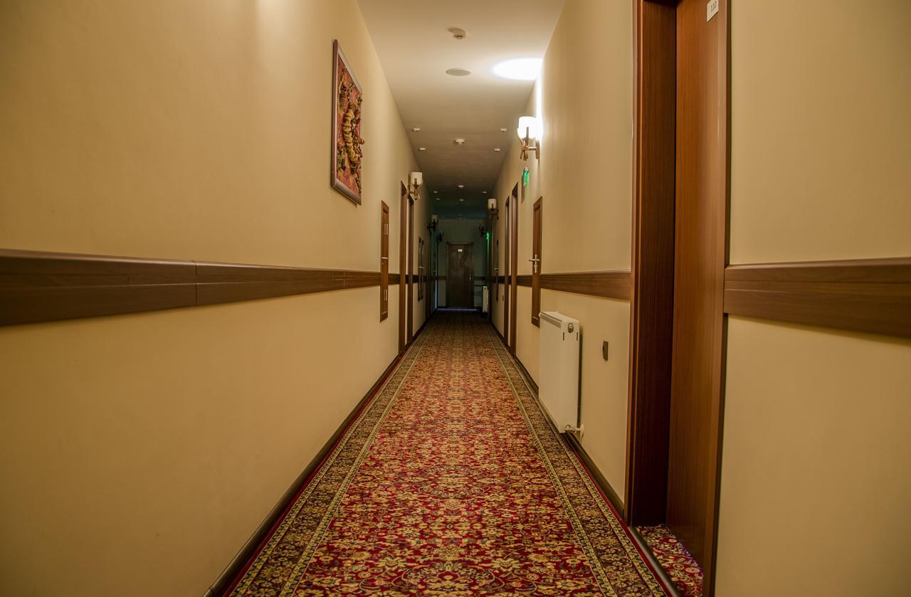 Rubis Hotel Rudozem Buitenkant foto