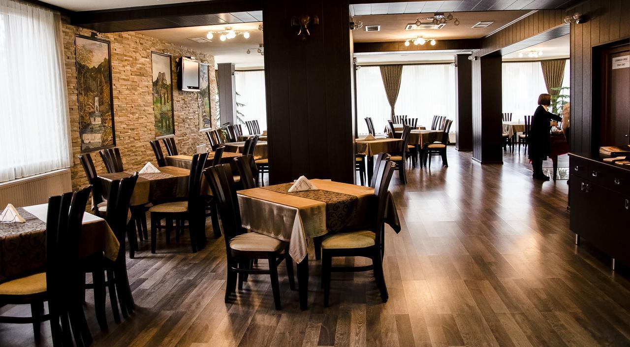 Rubis Hotel Rudozem Buitenkant foto